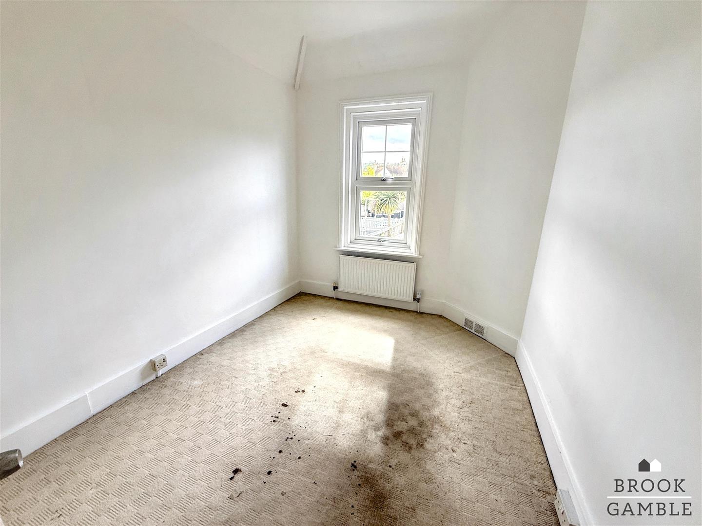4 Bedroom House. Milton Road in Eastbourne,  21